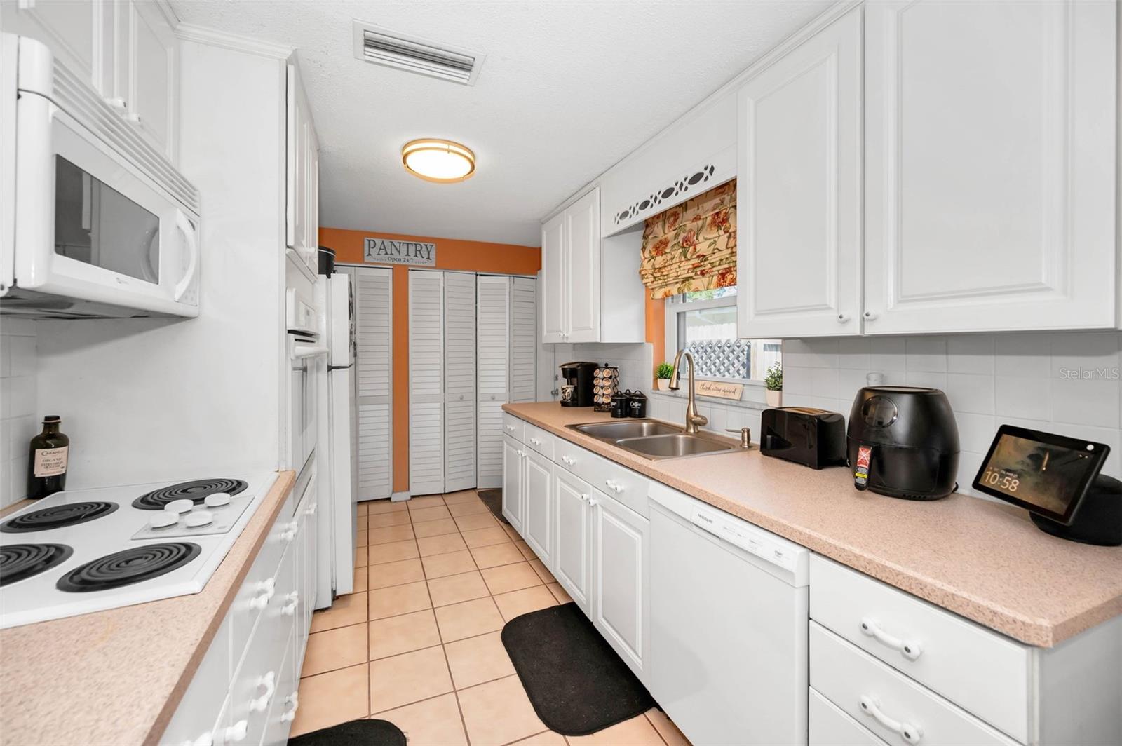 2053 JEFFERSON AVE, DUNEDIN, FL, 34698
