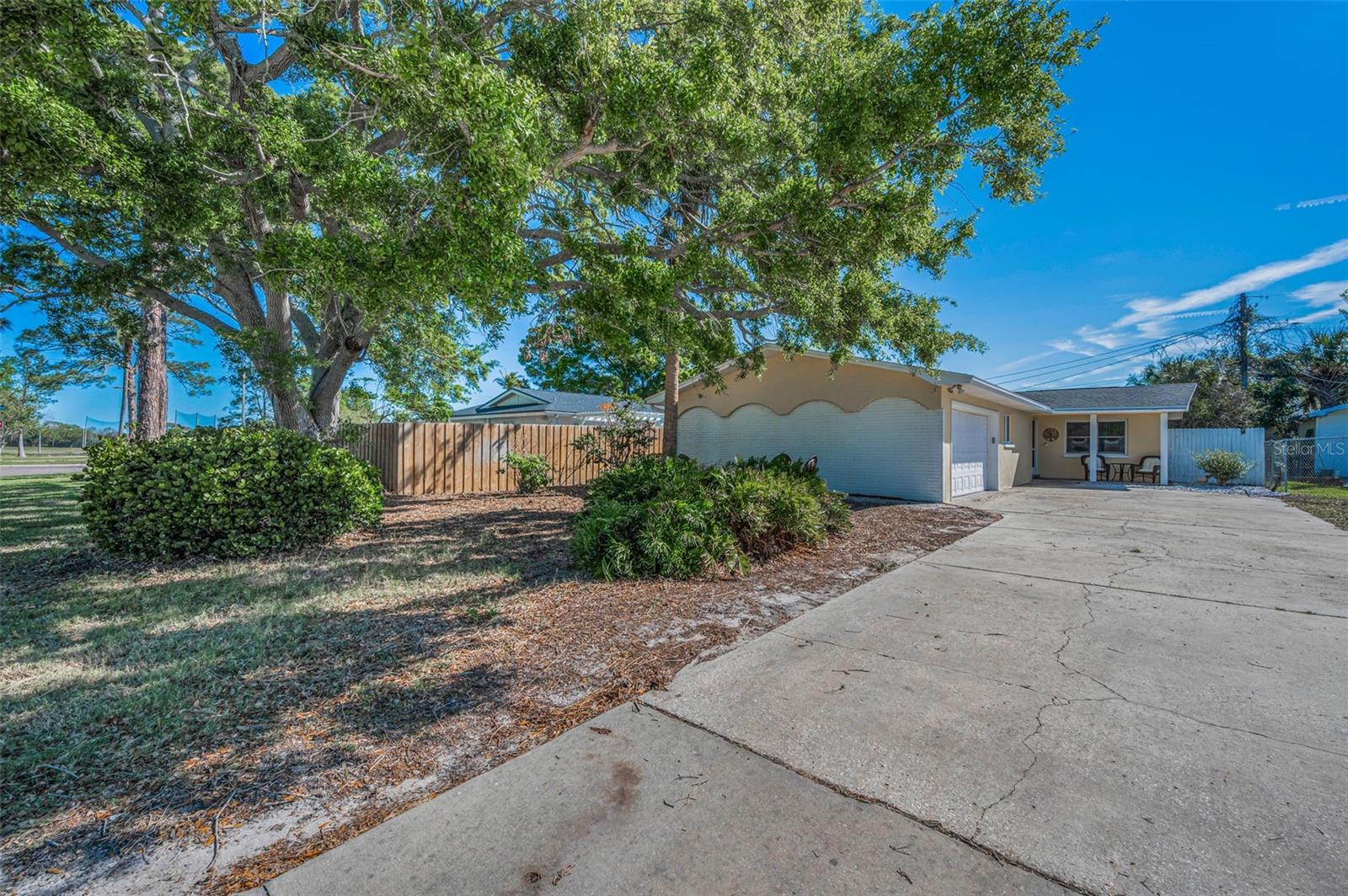 2053 JEFFERSON AVE, DUNEDIN, FL, 34698