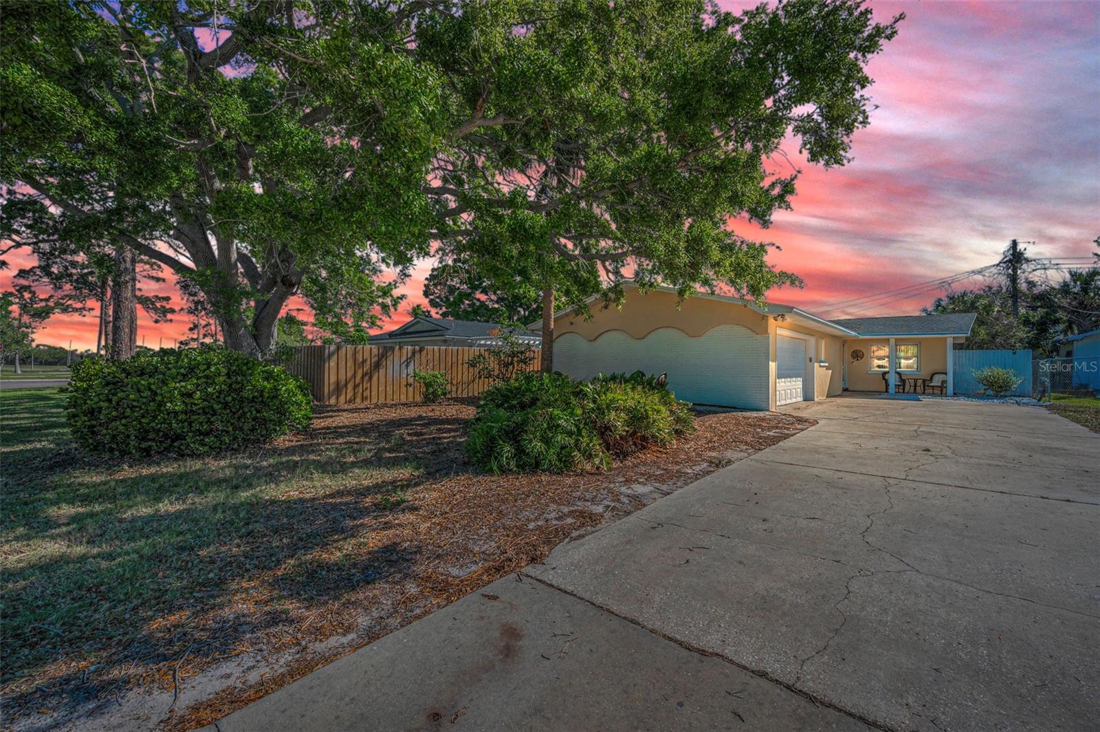 2053 JEFFERSON AVE, DUNEDIN, FL, 34698