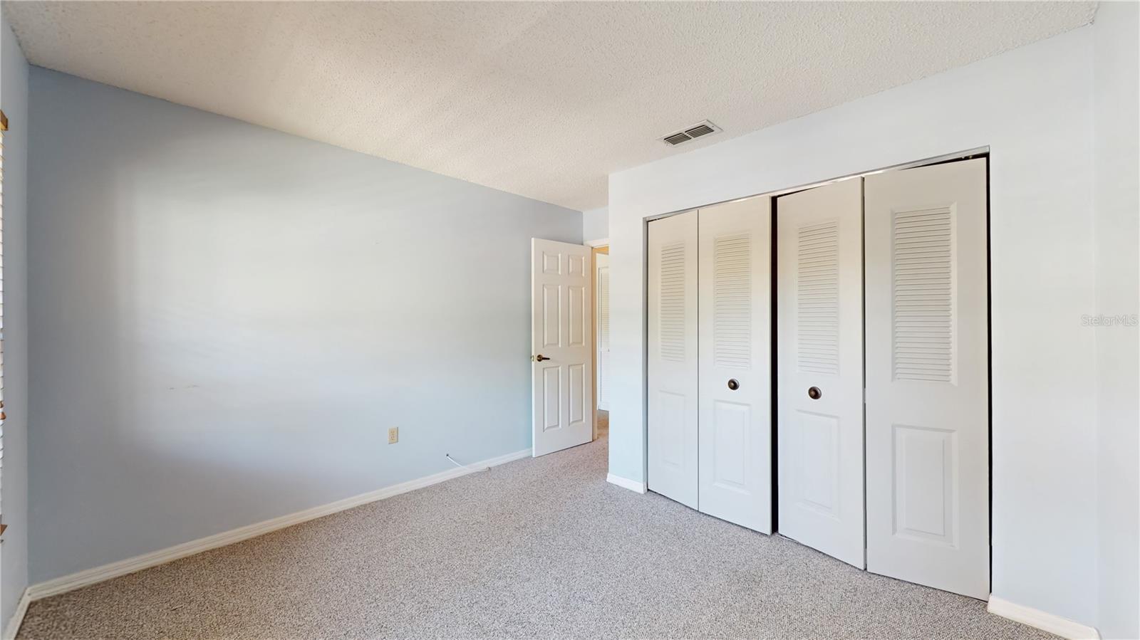 TB8366549 Property Photo