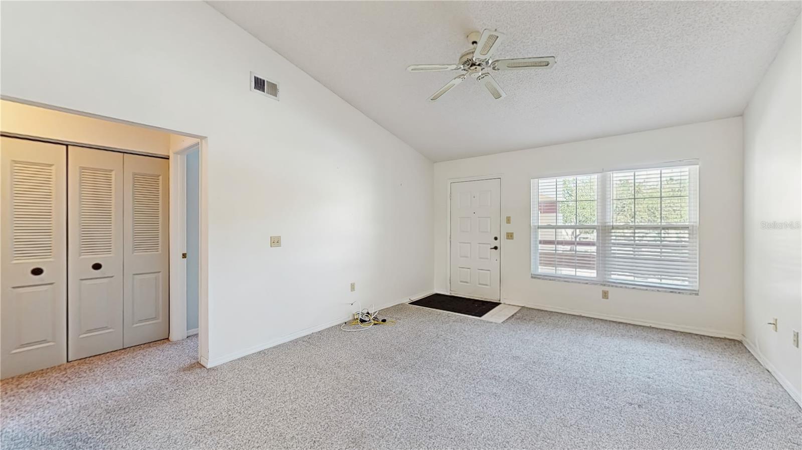 TB8366549 Property Photo