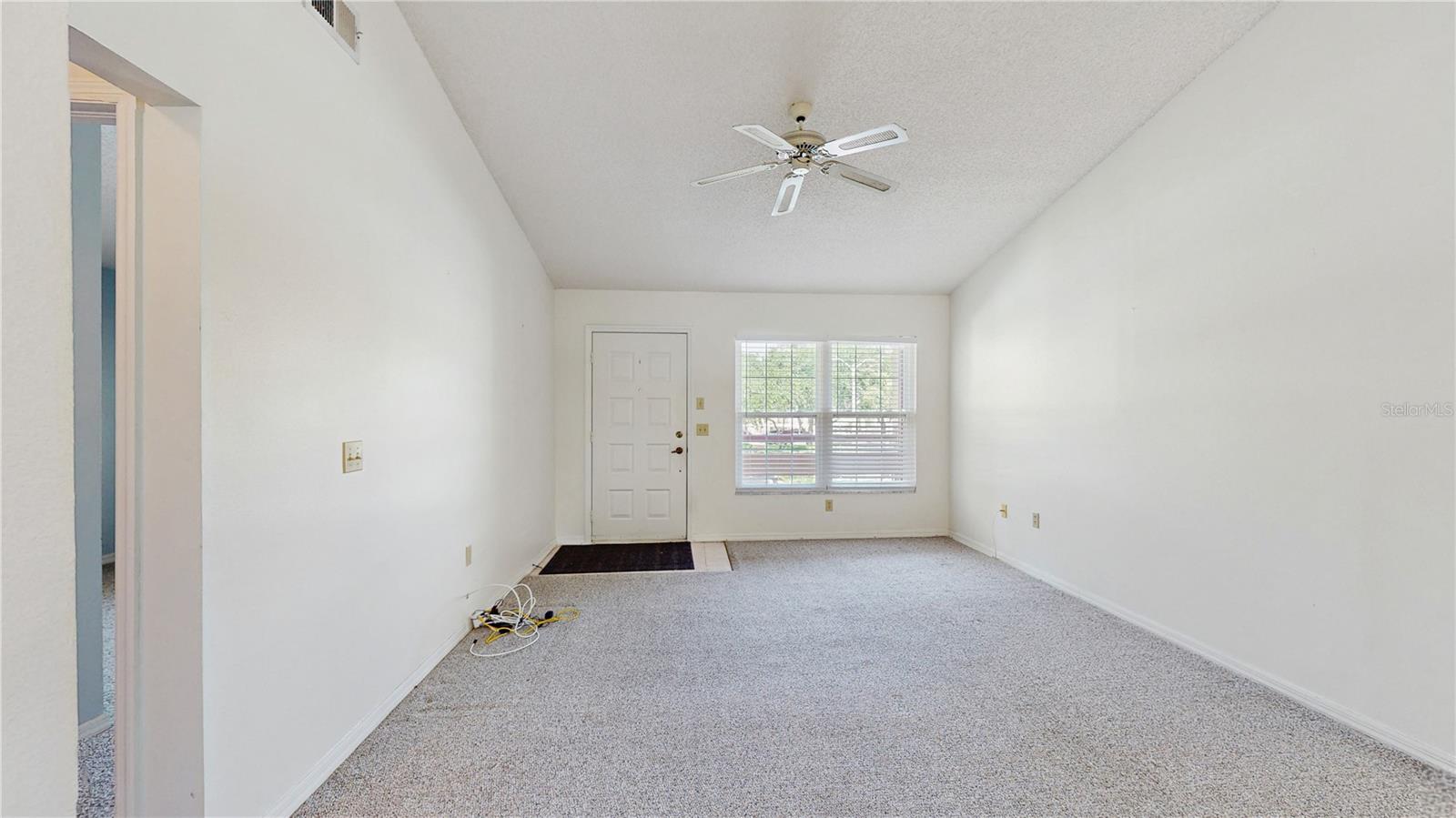 TB8366549 Property Photo