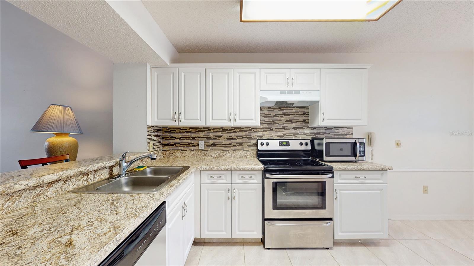 TB8366549 Property Photo