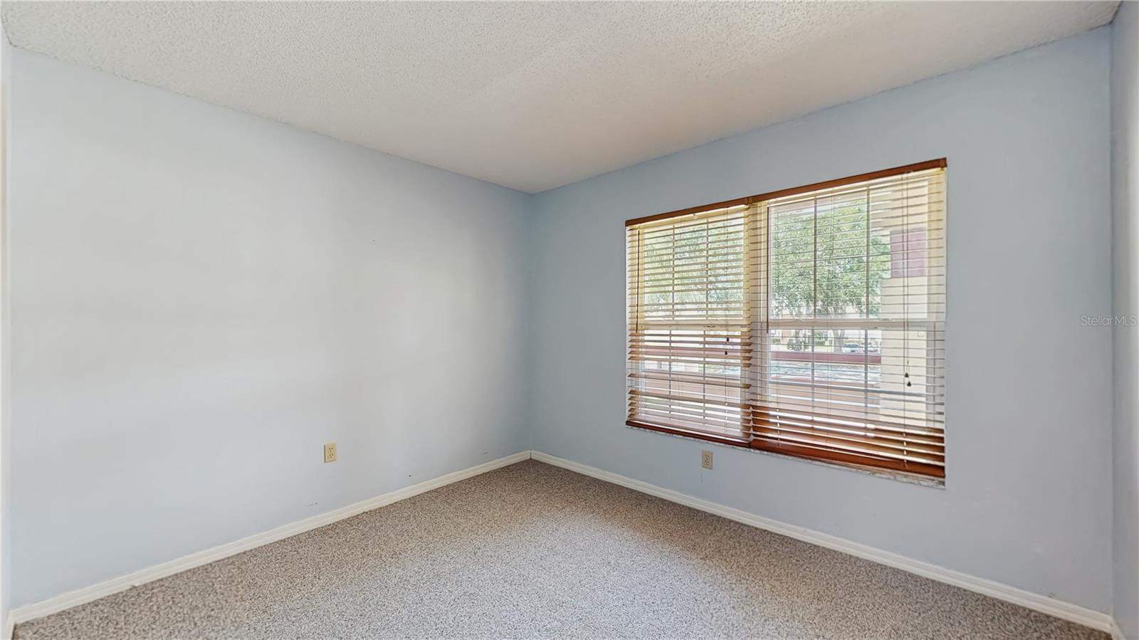 TB8366549 Property Photo