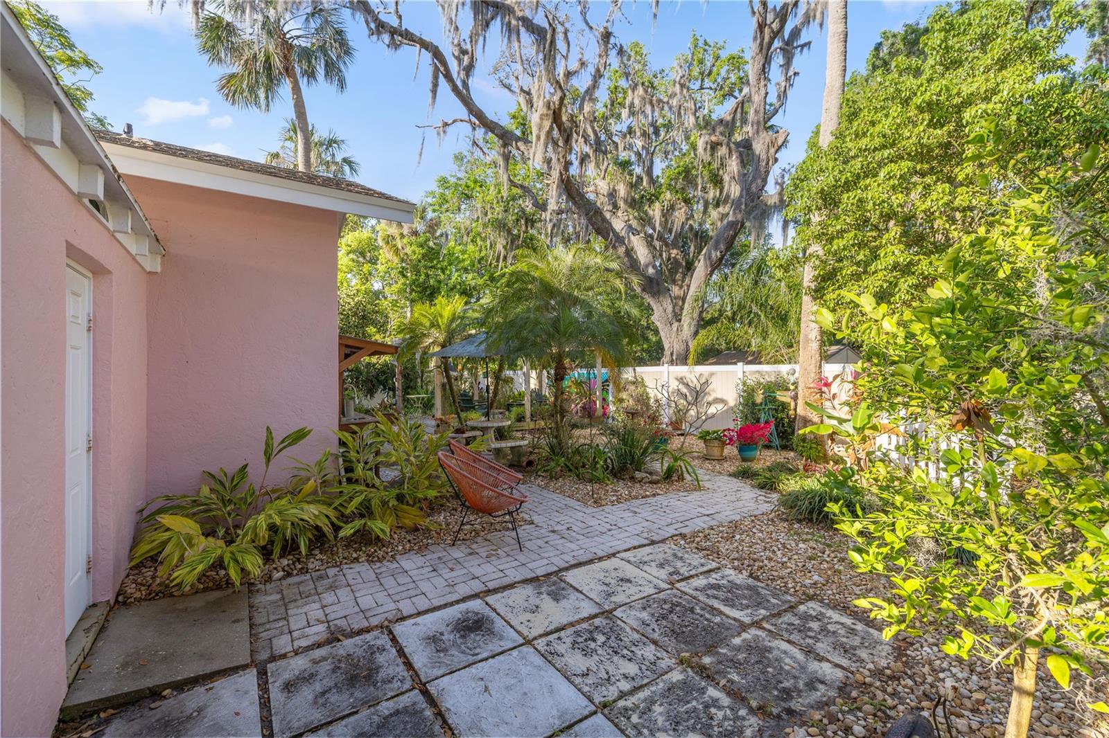 1207 S 8TH ST, LEESBURG, FL, 34748