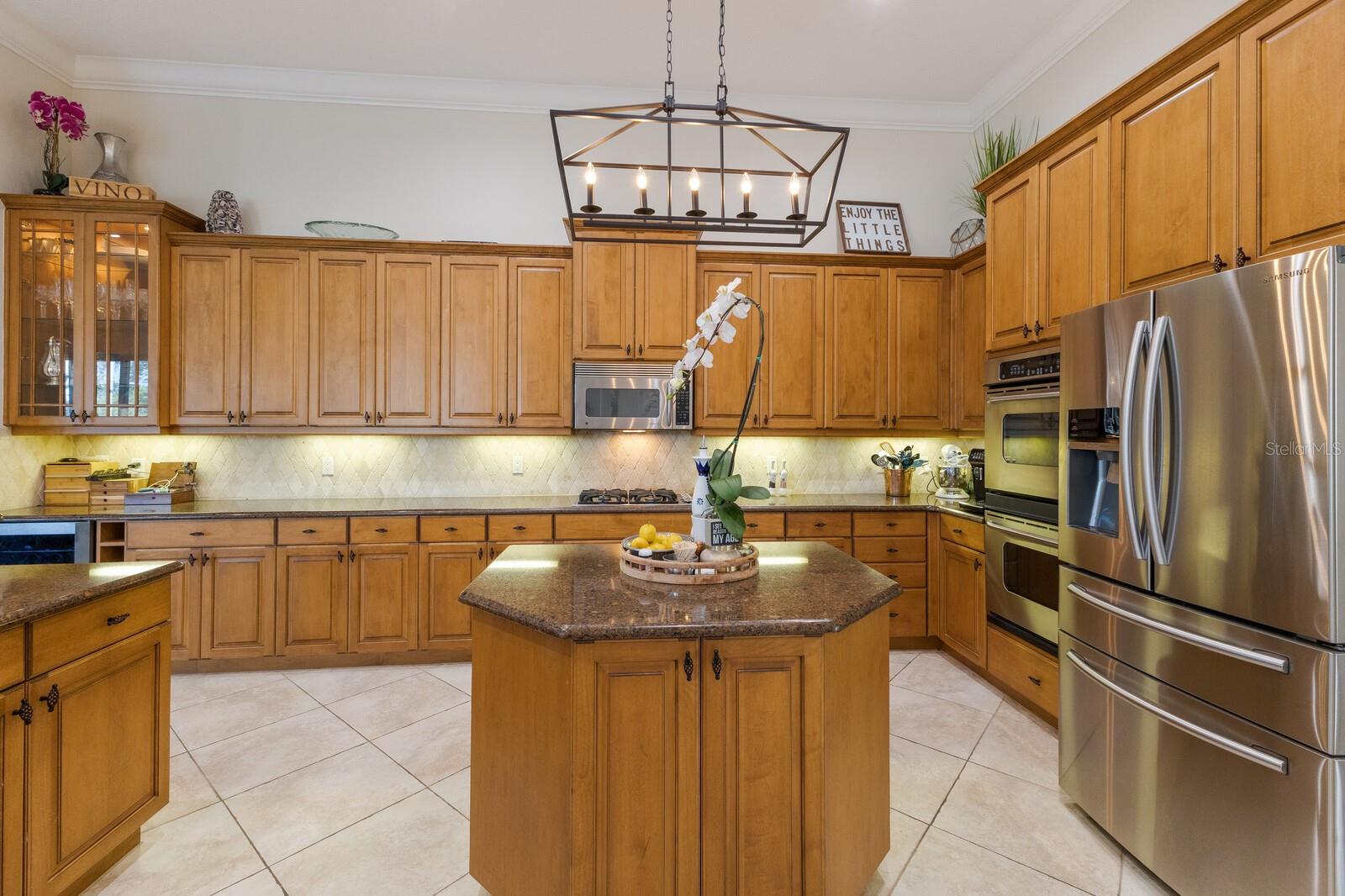 8850 17TH AVENUE CIR NW, BRADENTON, FL, 34209