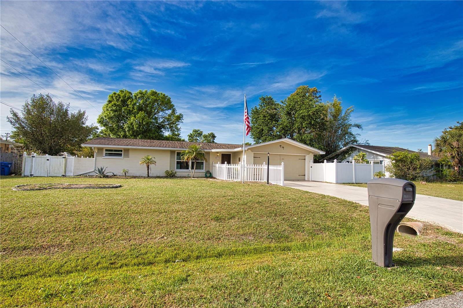 1211 LAUREL AVE, VENICE, FL, 34285