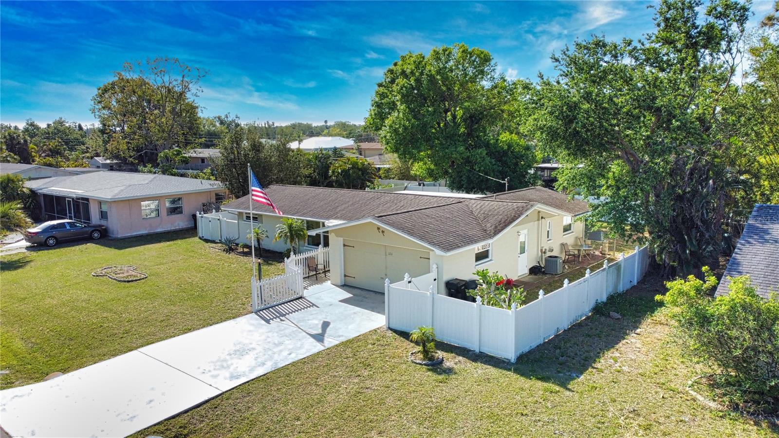 1211 LAUREL AVE, VENICE, FL, 34285
