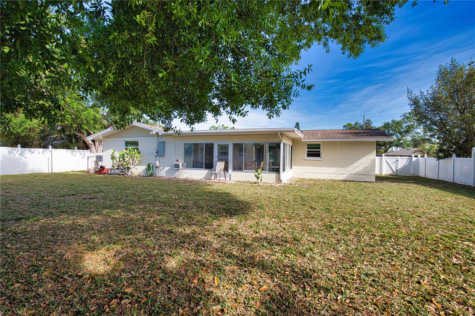 1211 LAUREL AVE, VENICE, FL, 34285