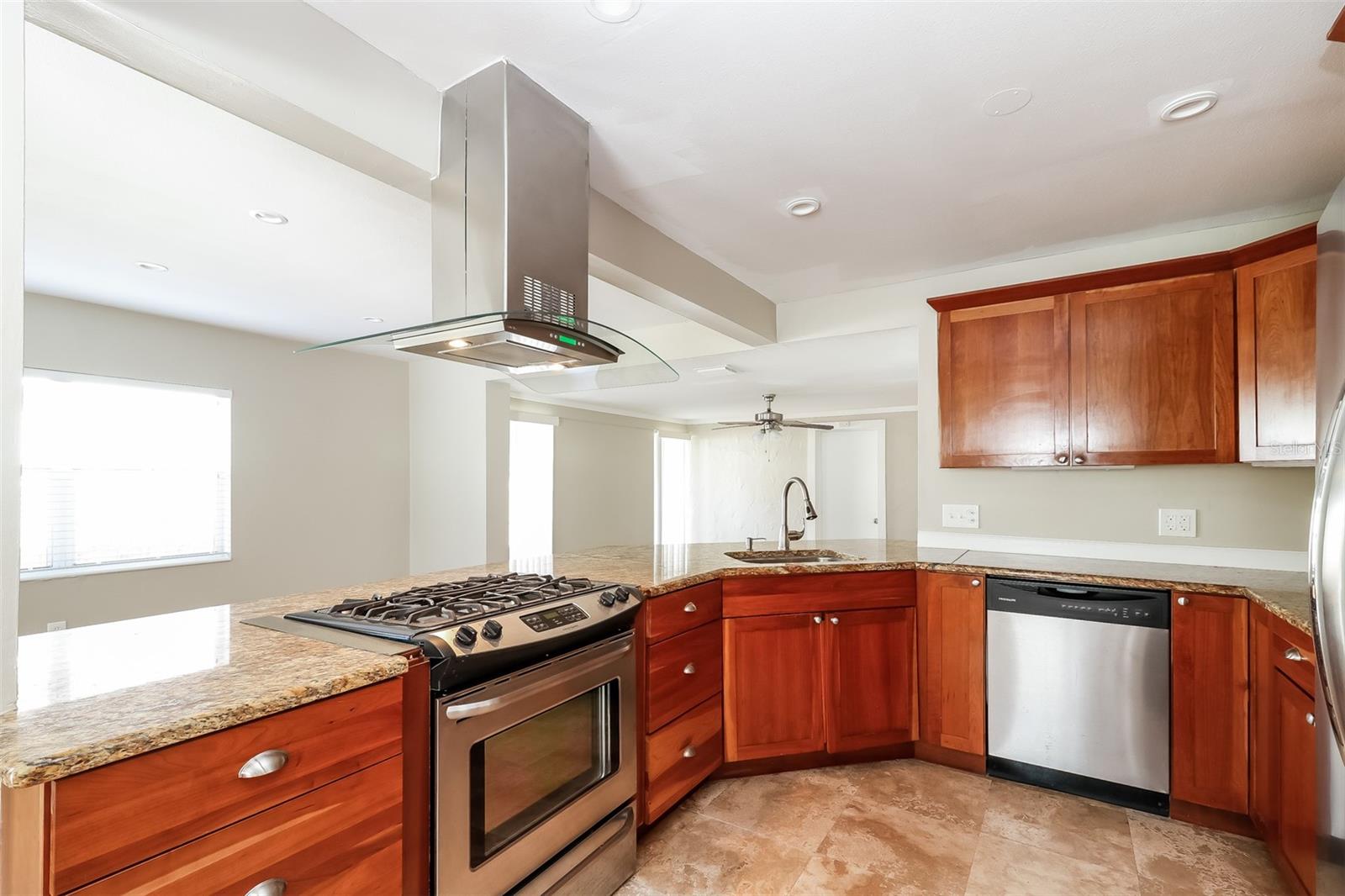 2837 1ST ST NE, ST PETERSBURG, FL, 33704