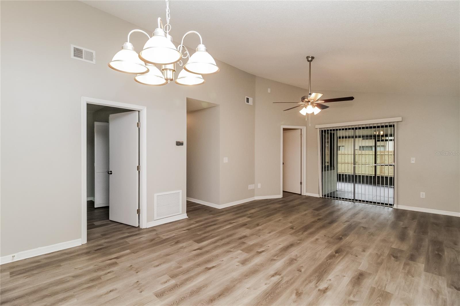 1802 WATERBEACH CT, APOPKA, FL, 32703