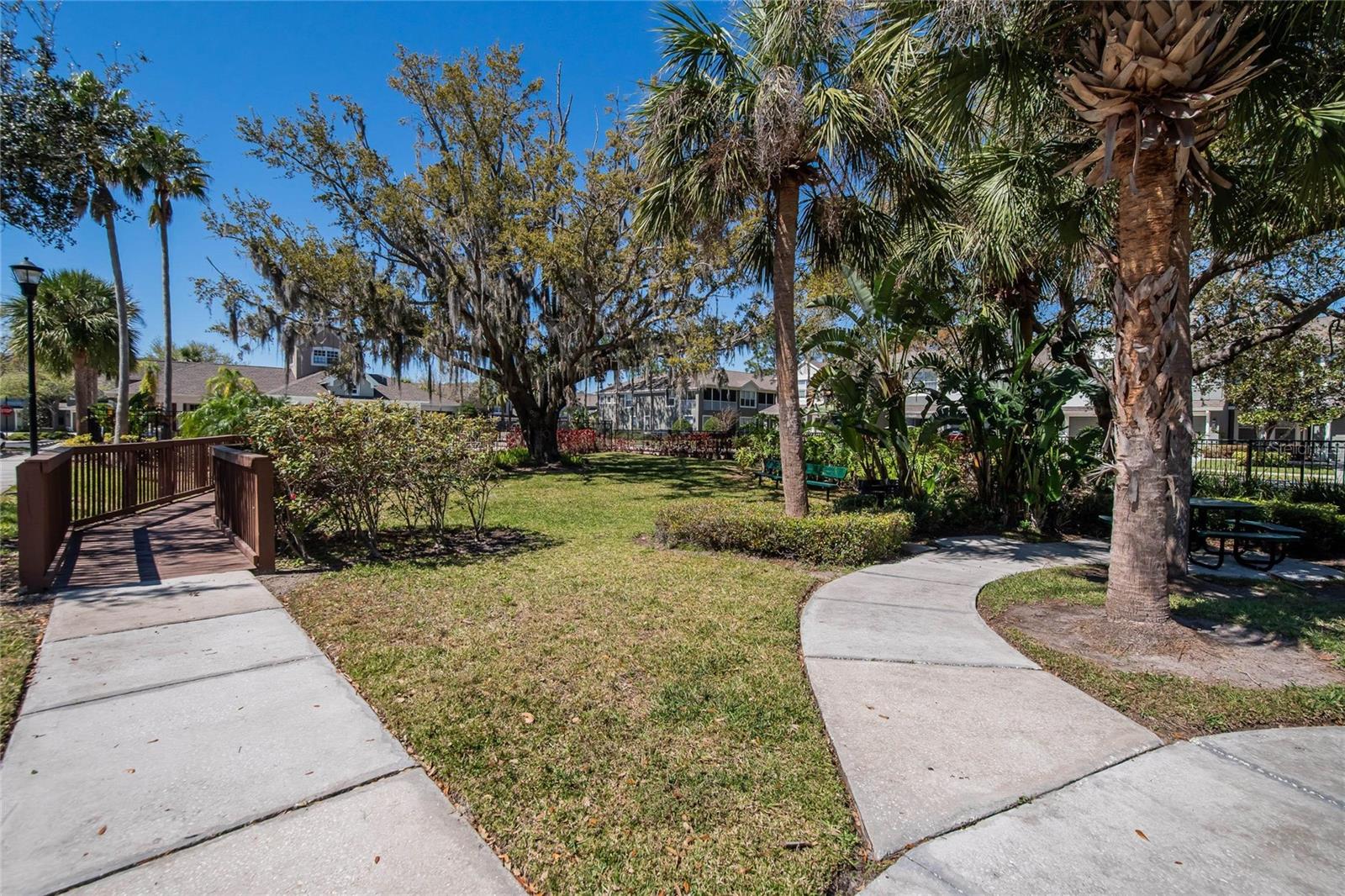 2119 KINGS PALACE DR, RIVERVIEW, FL, 33578
