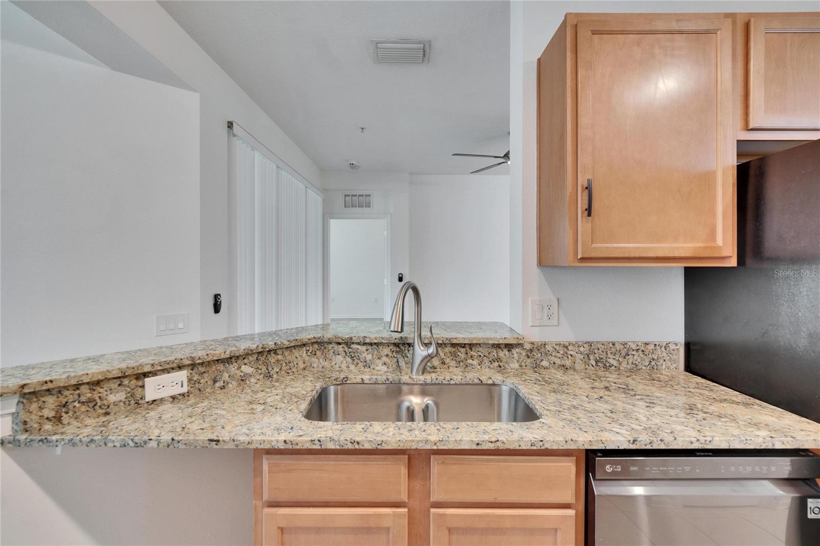 2119 KINGS PALACE DR, RIVERVIEW, FL, 33578