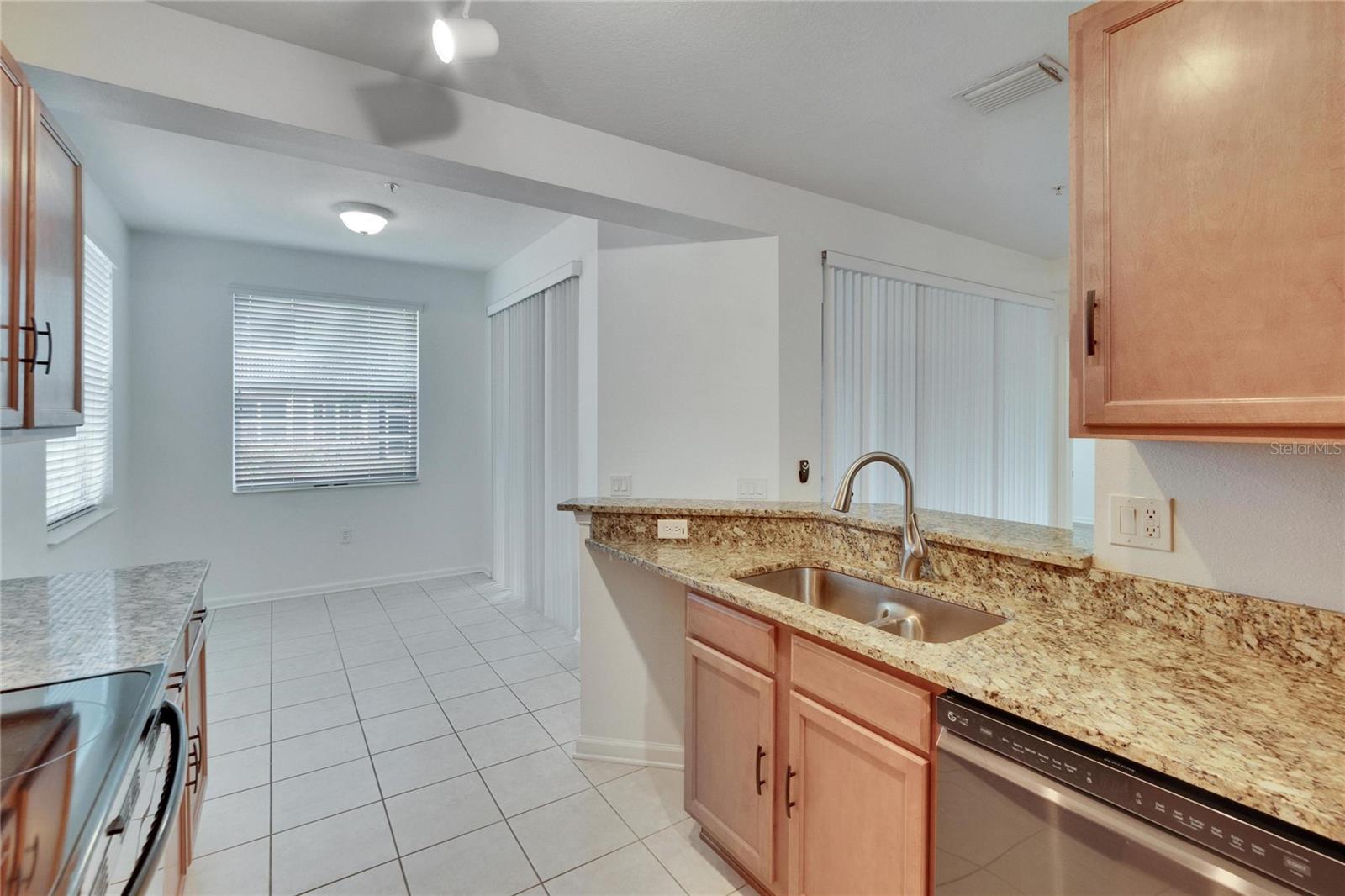 2119 KINGS PALACE DR, RIVERVIEW, FL, 33578