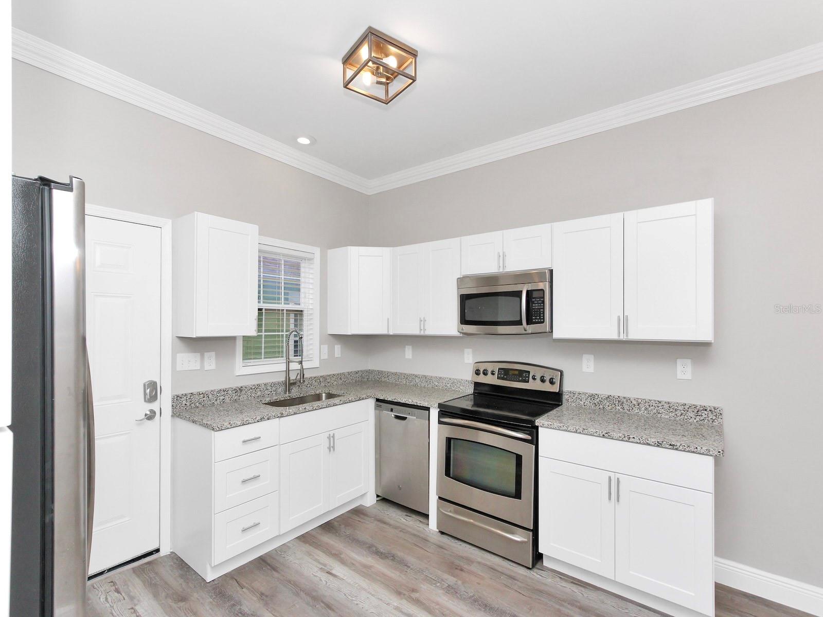 815 MCFALL AVE, ORLANDO, FL, 32805