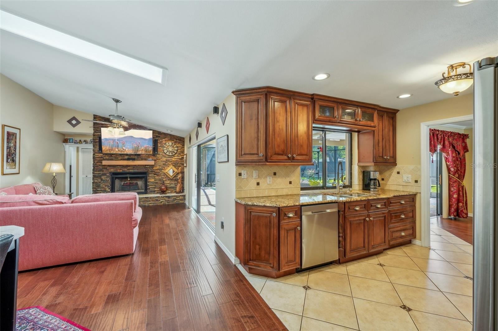 2704 HERNDON ST, VALRICO, FL, 33596