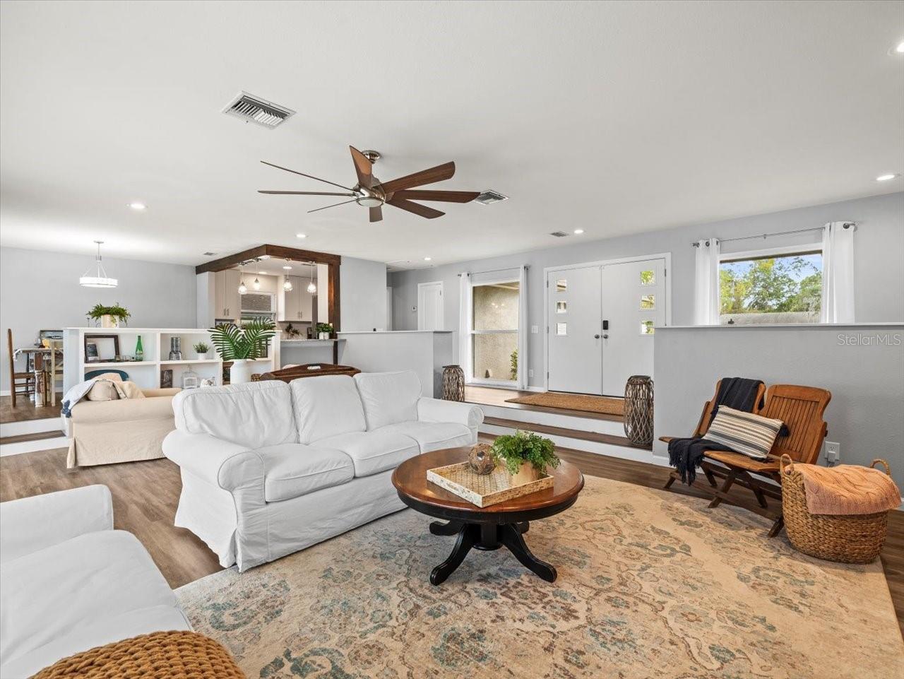 3103 ARECA CIR, TAMPA, FL, 33618