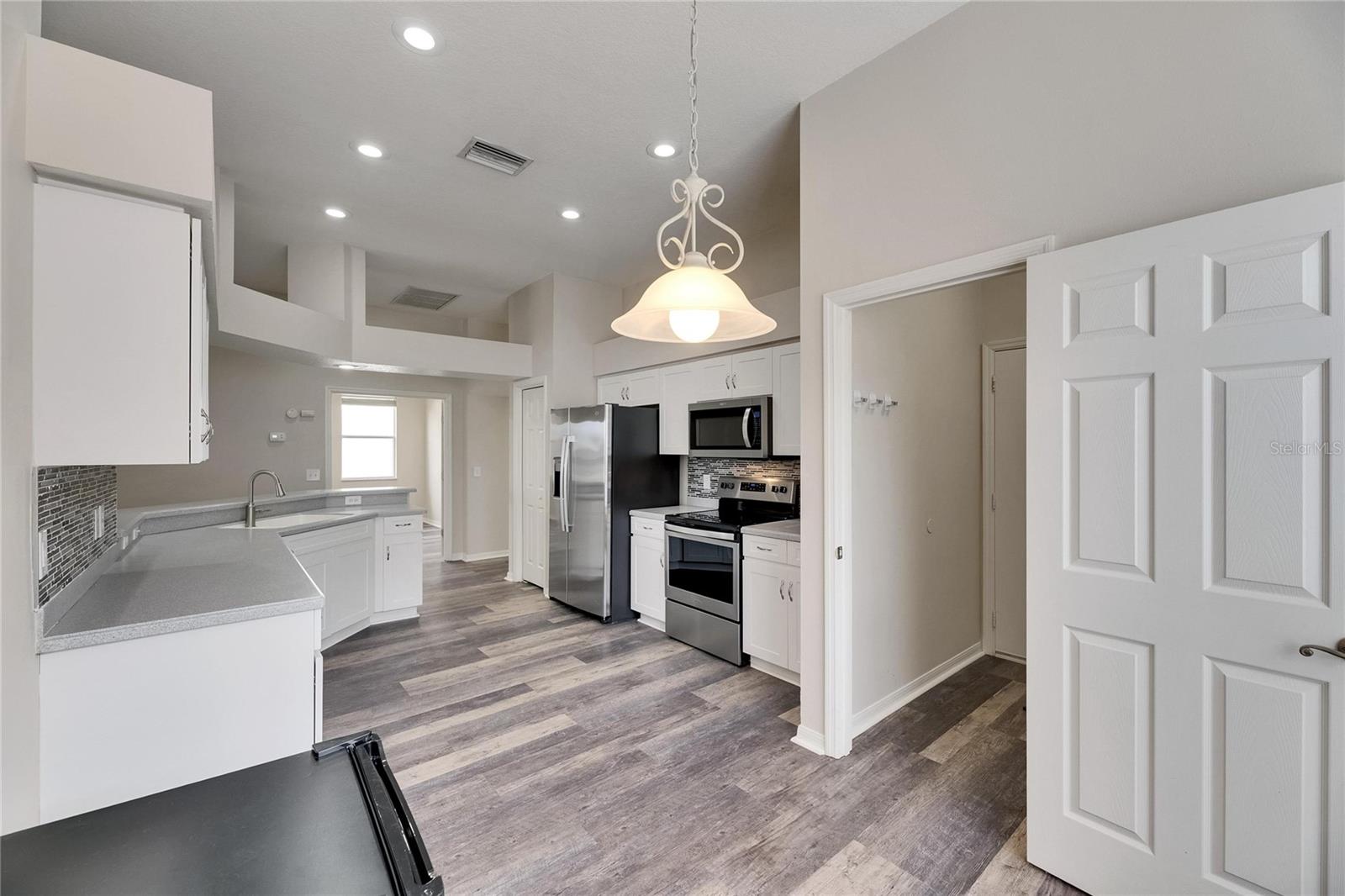 6803 RUNNER OAK DR, WESLEY CHAPEL, FL, 33545