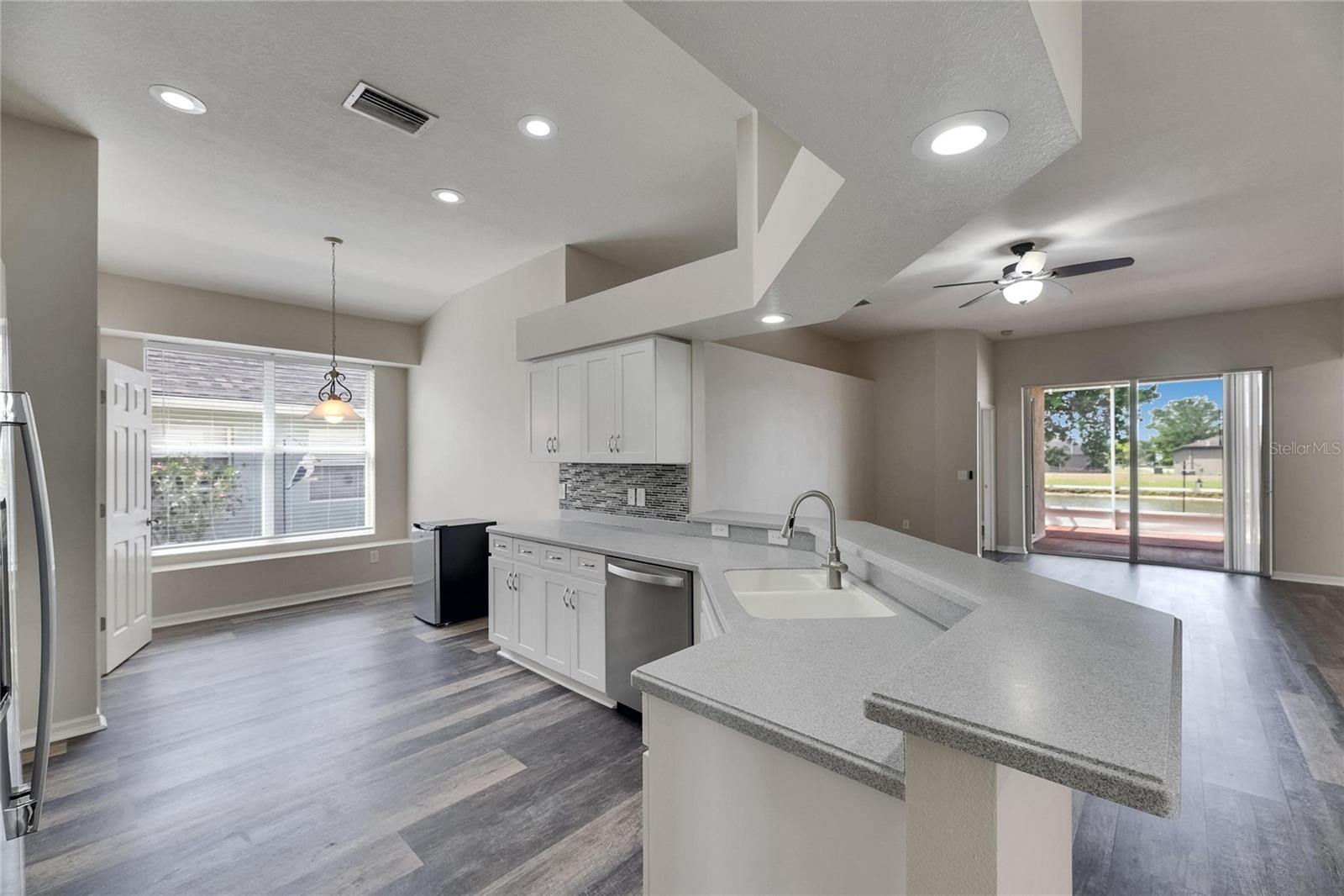 6803 RUNNER OAK DR, WESLEY CHAPEL, FL, 33545