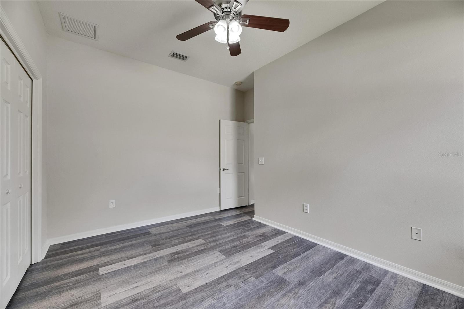 6803 RUNNER OAK DR, WESLEY CHAPEL, FL, 33545