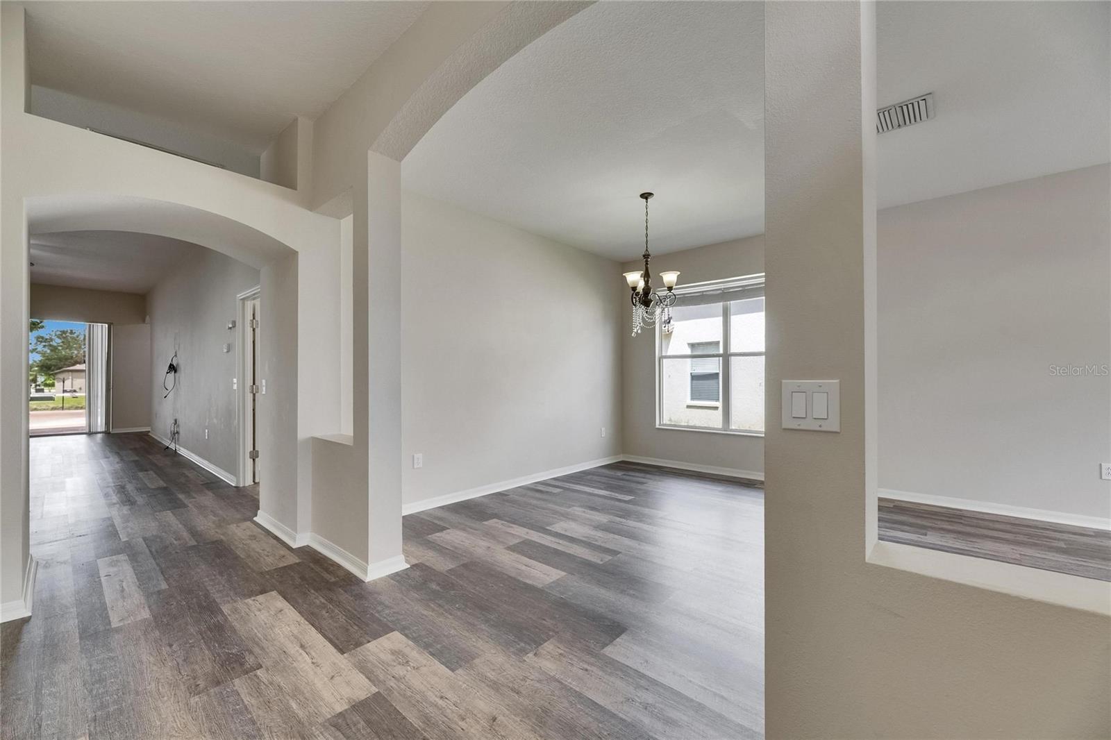 6803 RUNNER OAK DR, WESLEY CHAPEL, FL, 33545