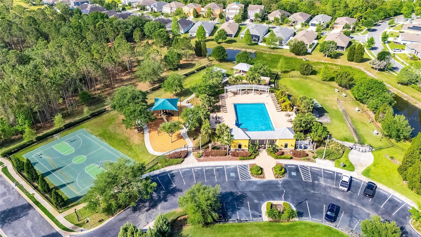 6803 RUNNER OAK DR, WESLEY CHAPEL, FL, 33545