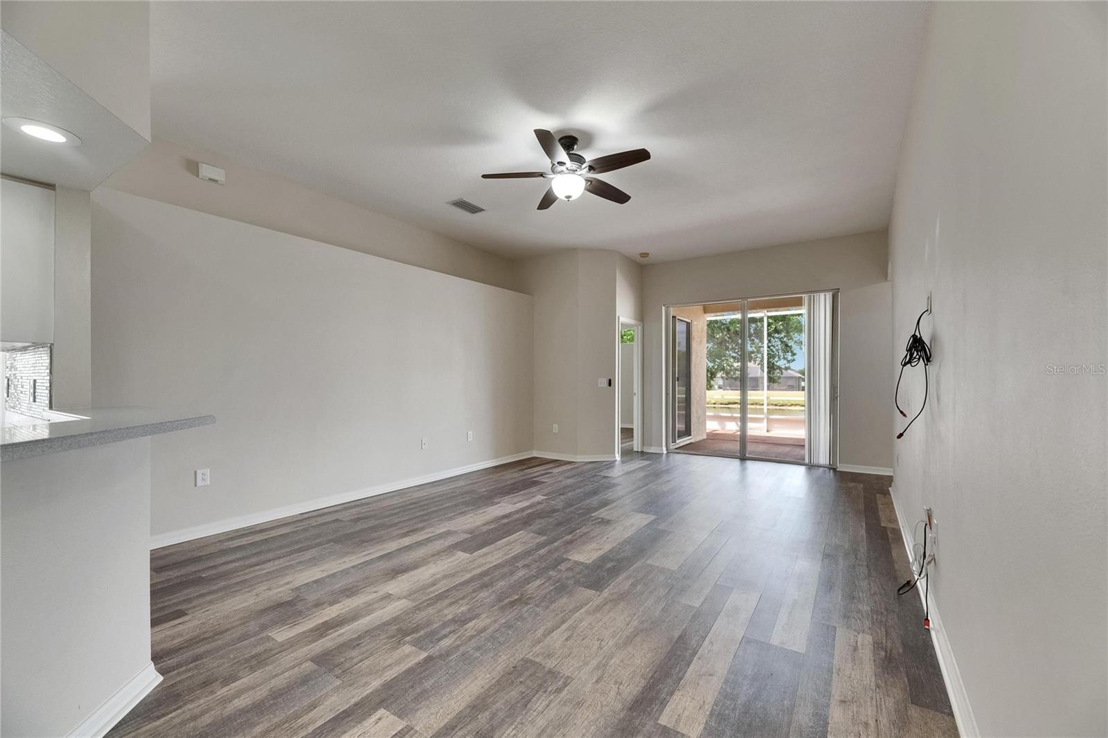 6803 RUNNER OAK DR, WESLEY CHAPEL, FL, 33545