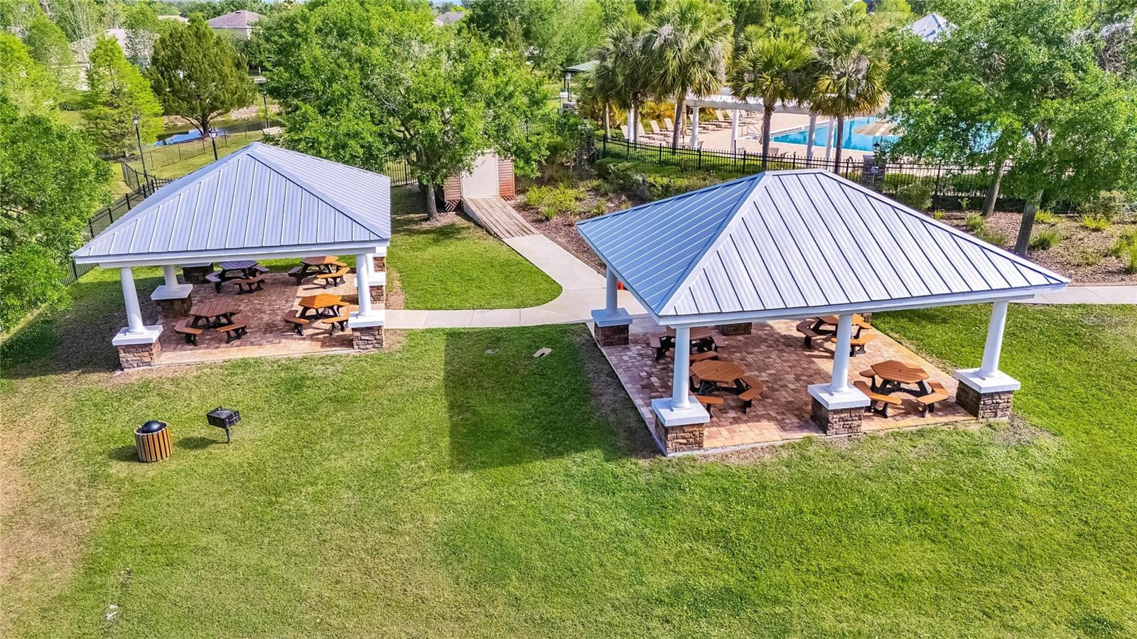 6803 RUNNER OAK DR, WESLEY CHAPEL, FL, 33545