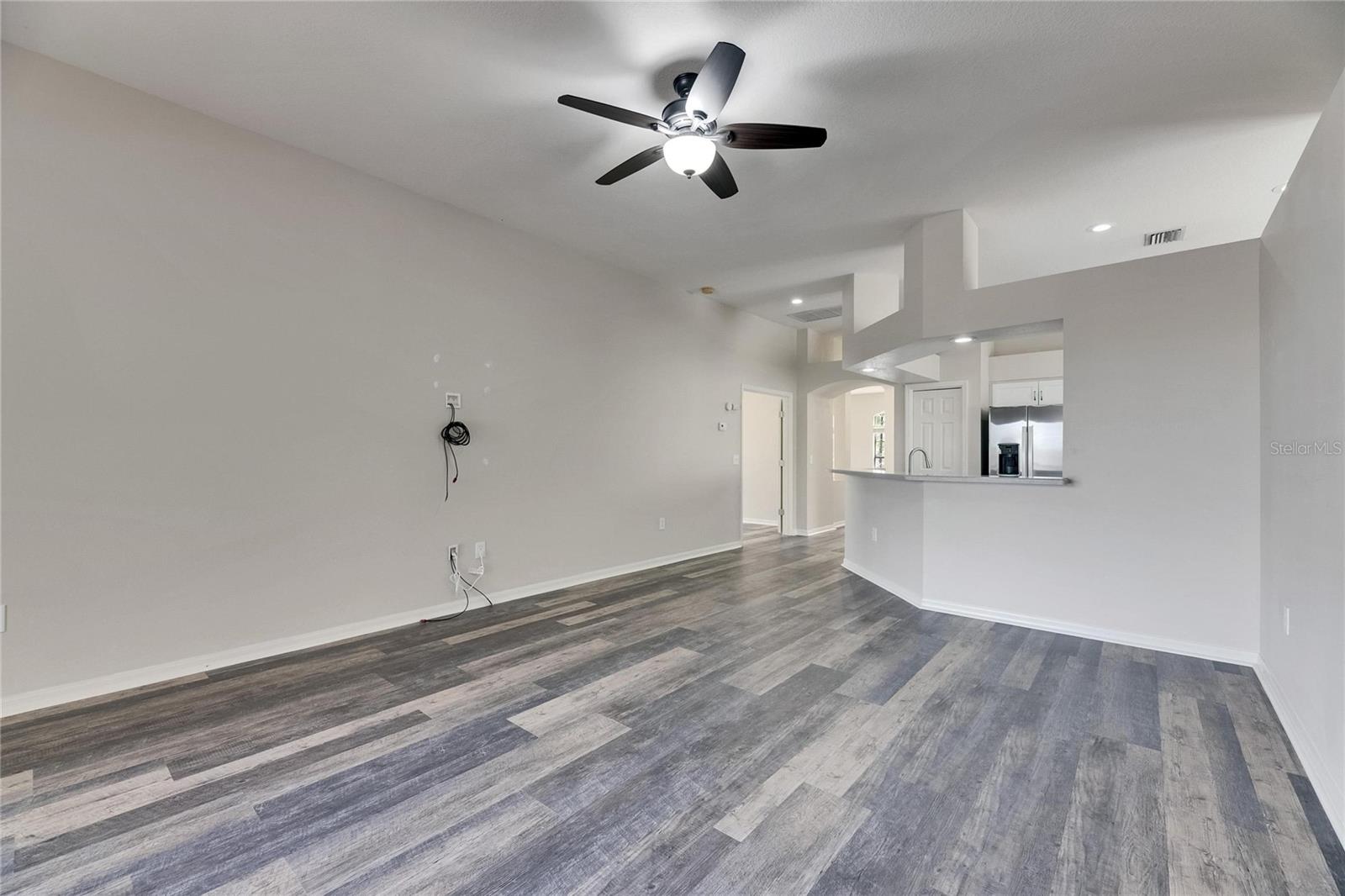 6803 RUNNER OAK DR, WESLEY CHAPEL, FL, 33545