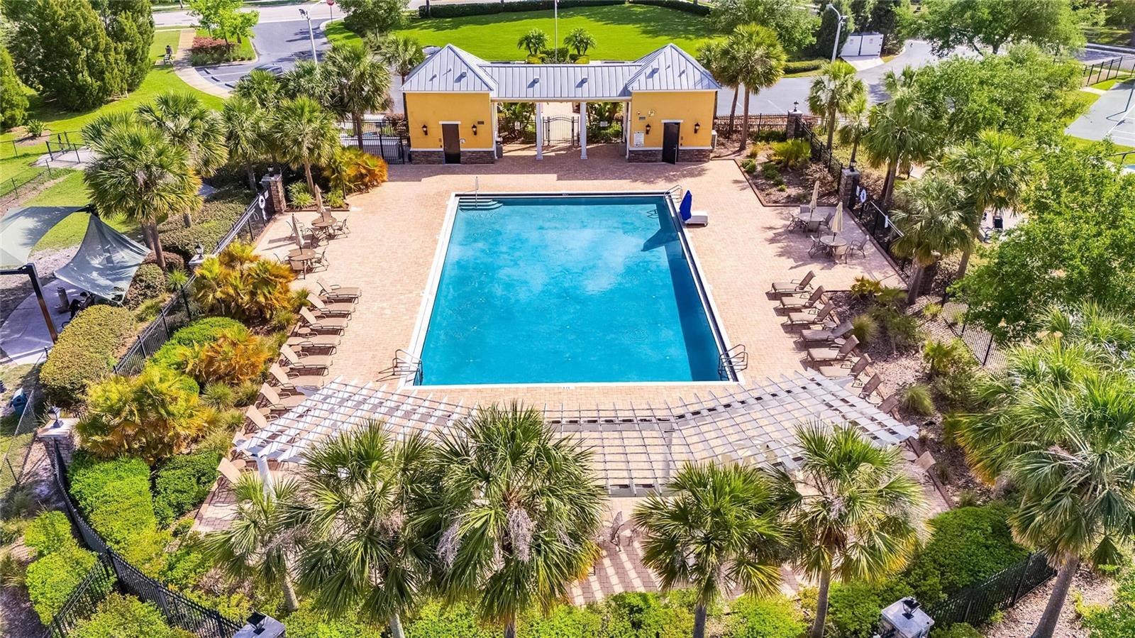 6803 RUNNER OAK DR, WESLEY CHAPEL, FL, 33545