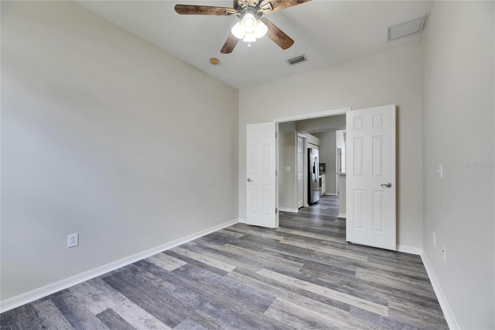 6803 RUNNER OAK DR, WESLEY CHAPEL, FL, 33545