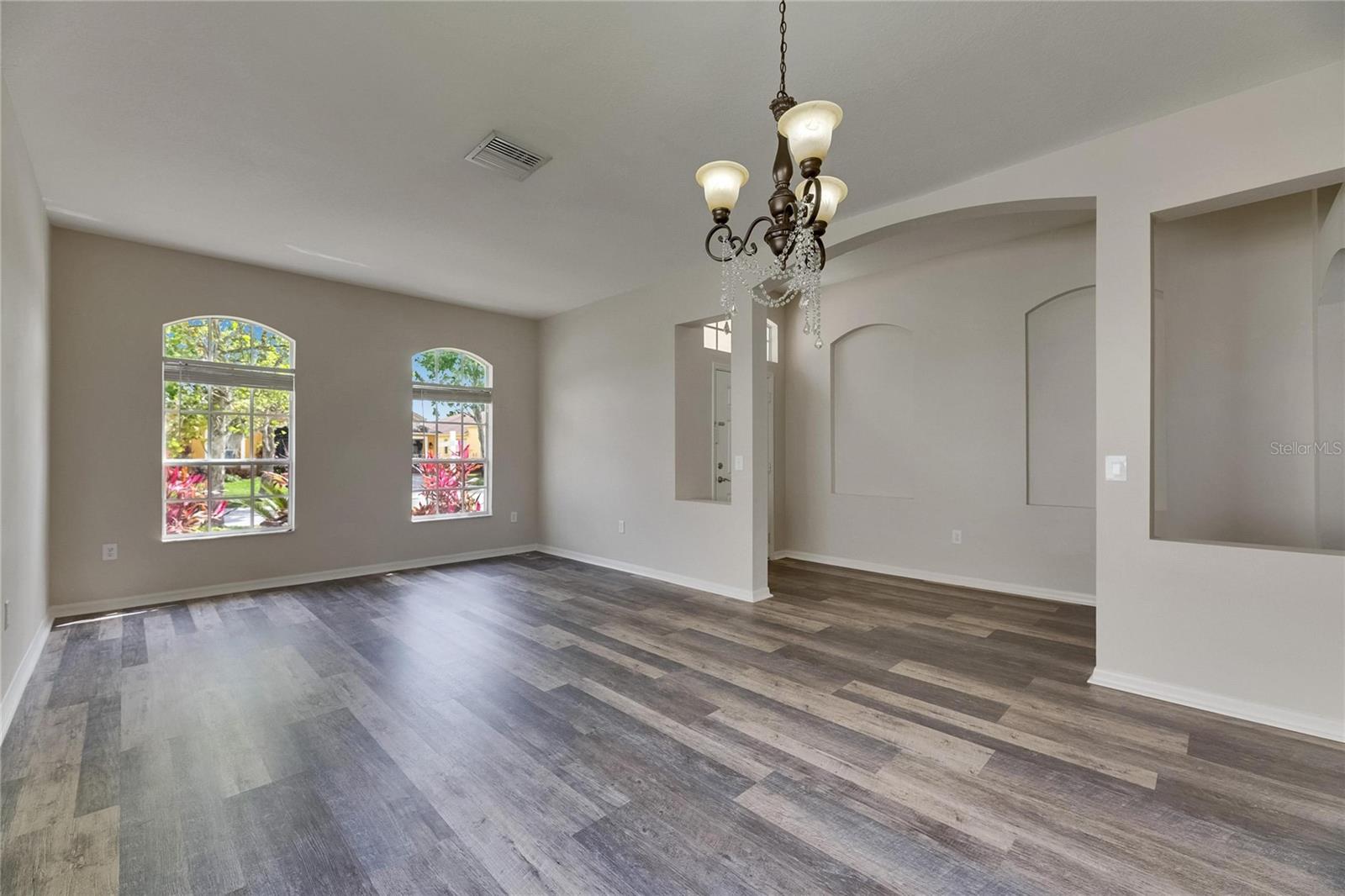 6803 RUNNER OAK DR, WESLEY CHAPEL, FL, 33545