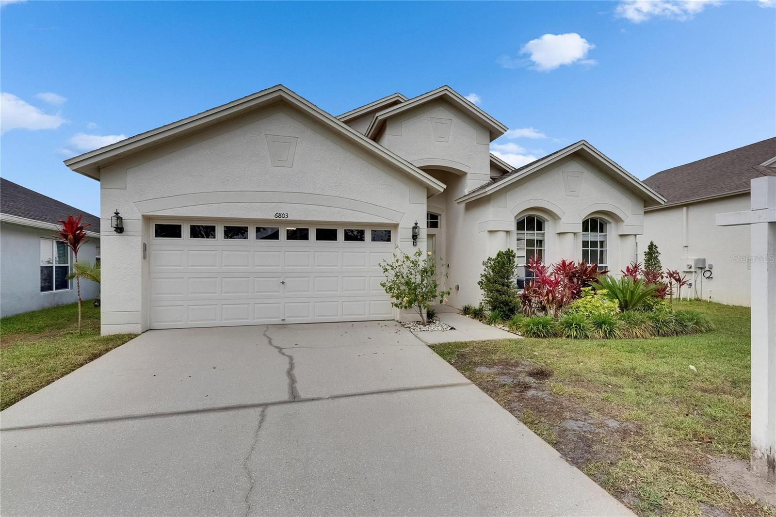 6803 RUNNER OAK DR, WESLEY CHAPEL, FL, 33545