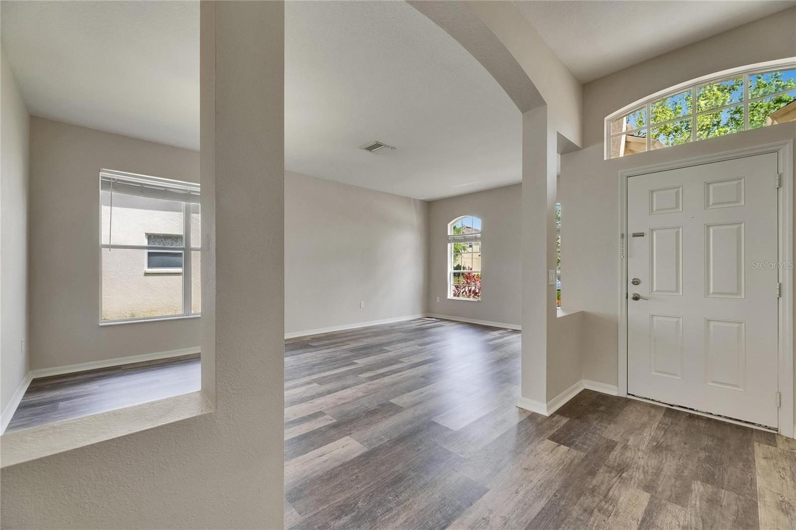 6803 RUNNER OAK DR, WESLEY CHAPEL, FL, 33545