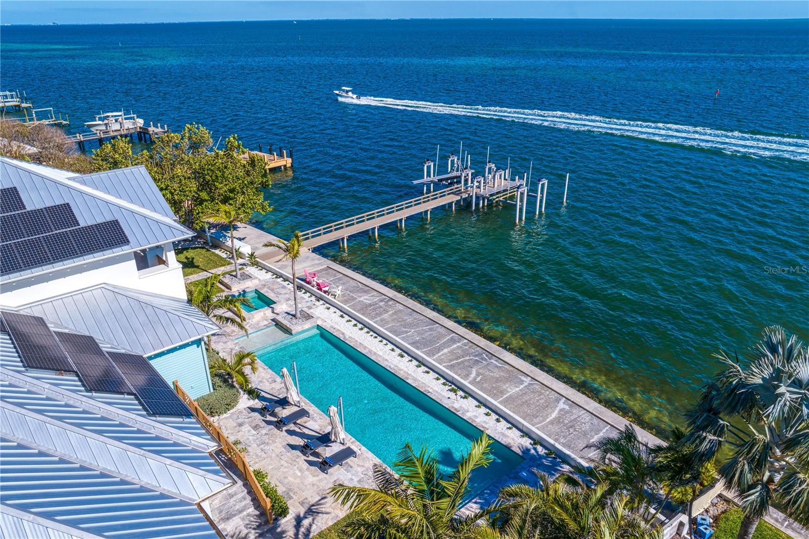 1695 BRIGHTWATERS BLVD NE, ST PETERSBURG, FL, 33704