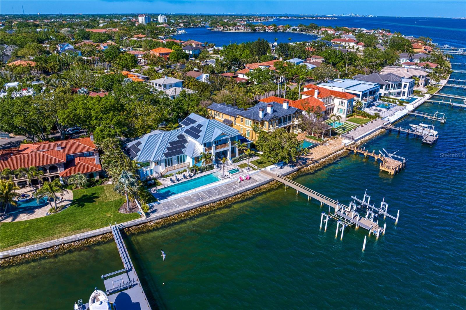 1695 BRIGHTWATERS BLVD NE, ST PETERSBURG, FL, 33704