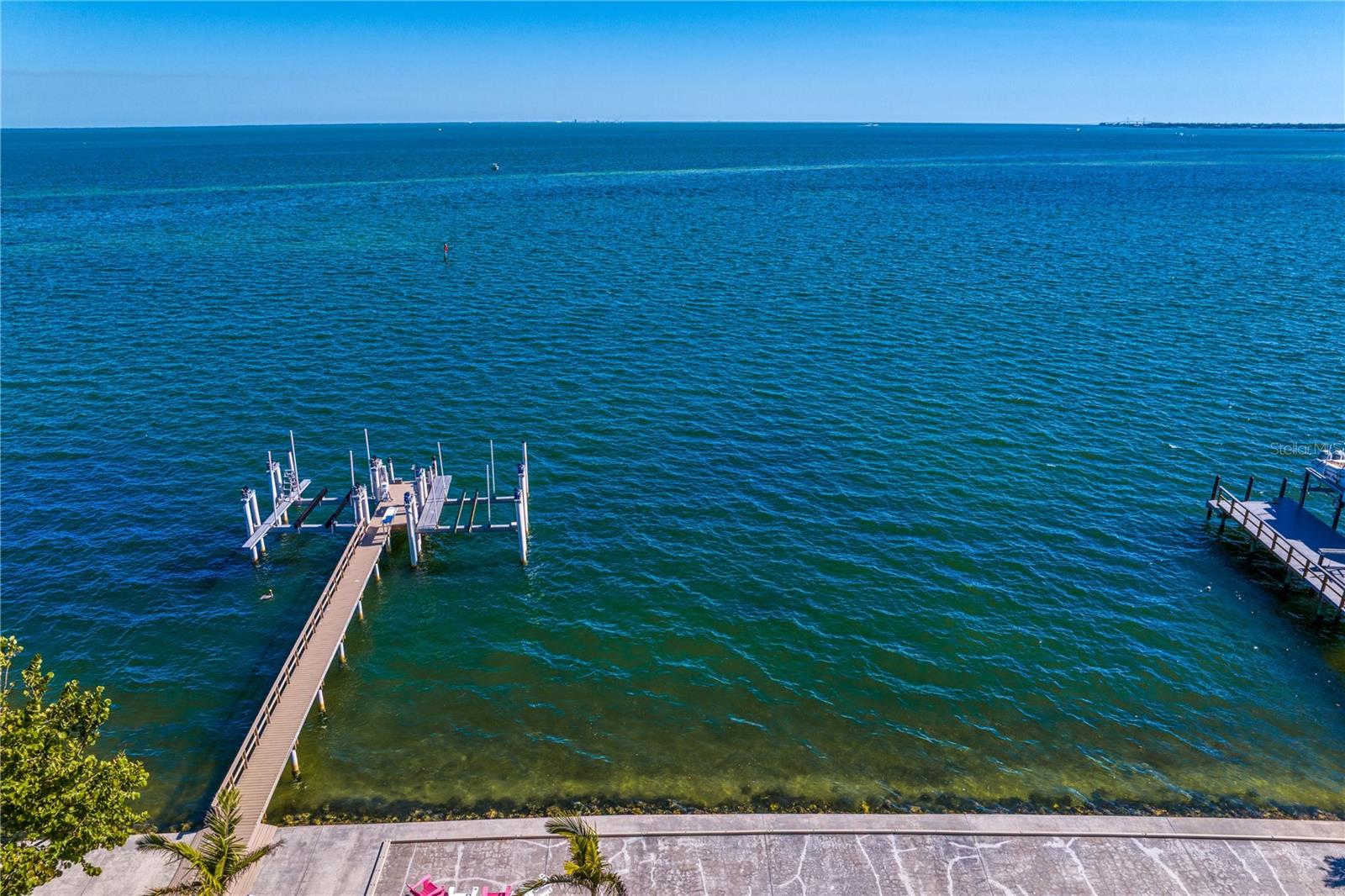 1695 BRIGHTWATERS BLVD NE, ST PETERSBURG, FL, 33704