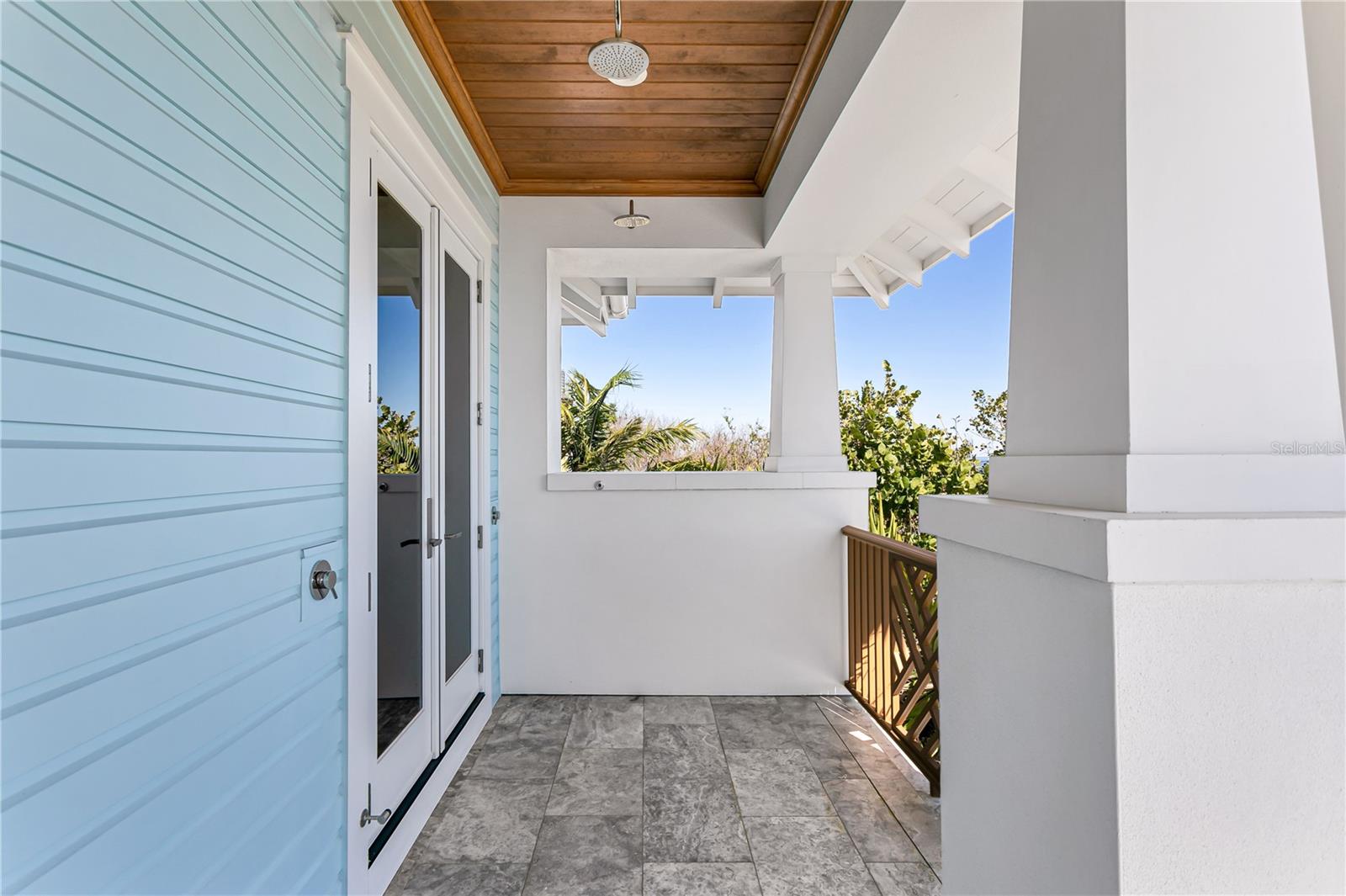 1695 BRIGHTWATERS BLVD NE, ST PETERSBURG, FL, 33704