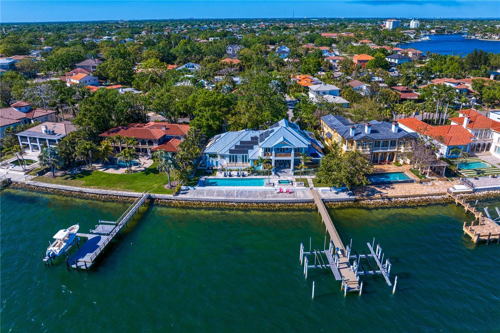 1695 BRIGHTWATERS BLVD NE, ST PETERSBURG, FL, 33704
