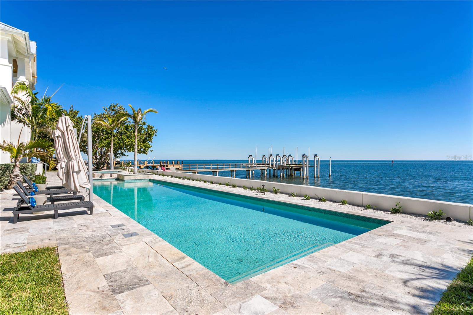 1695 BRIGHTWATERS BLVD NE, ST PETERSBURG, FL, 33704