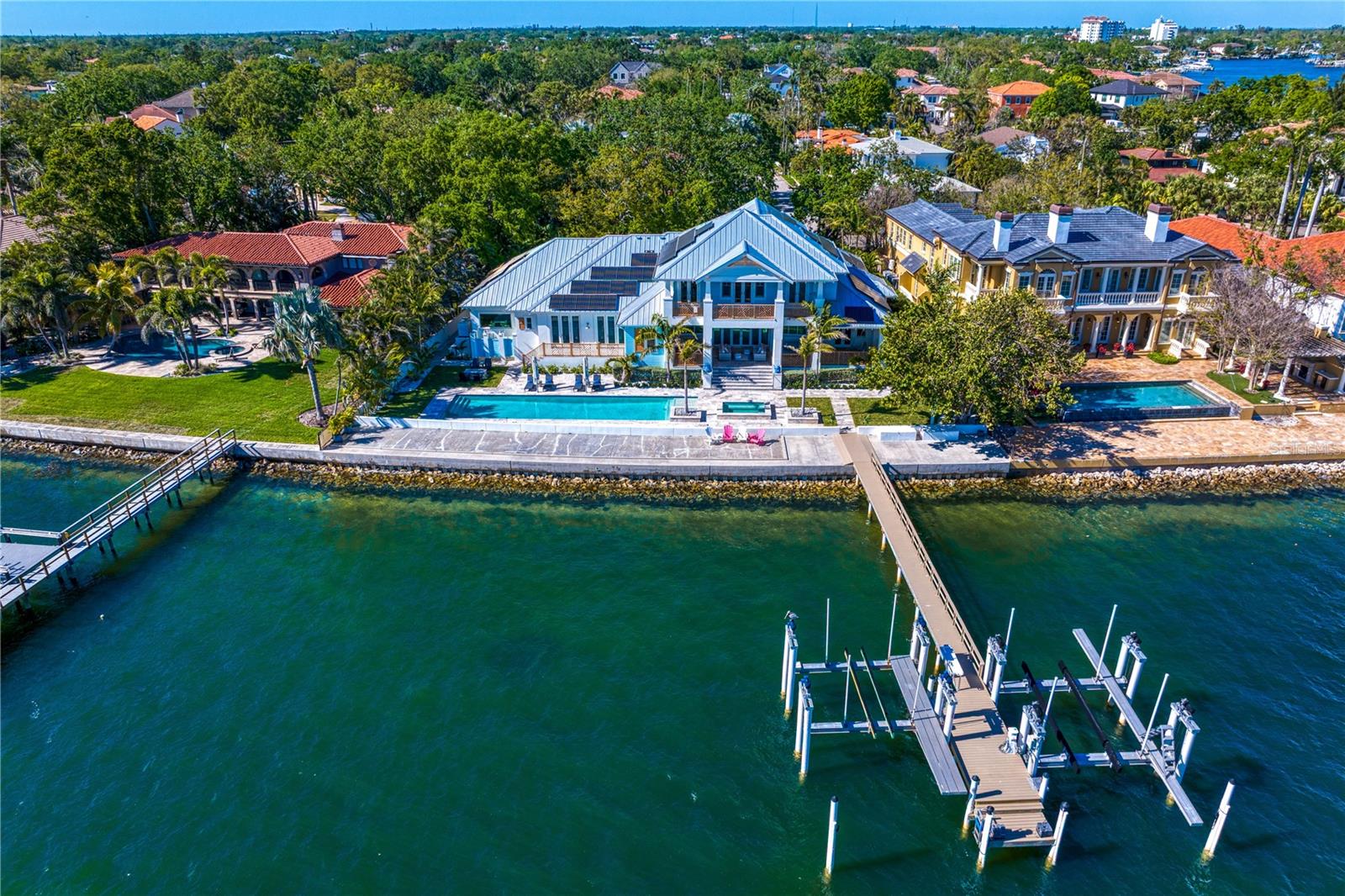 1695 BRIGHTWATERS BLVD NE, ST PETERSBURG, FL, 33704