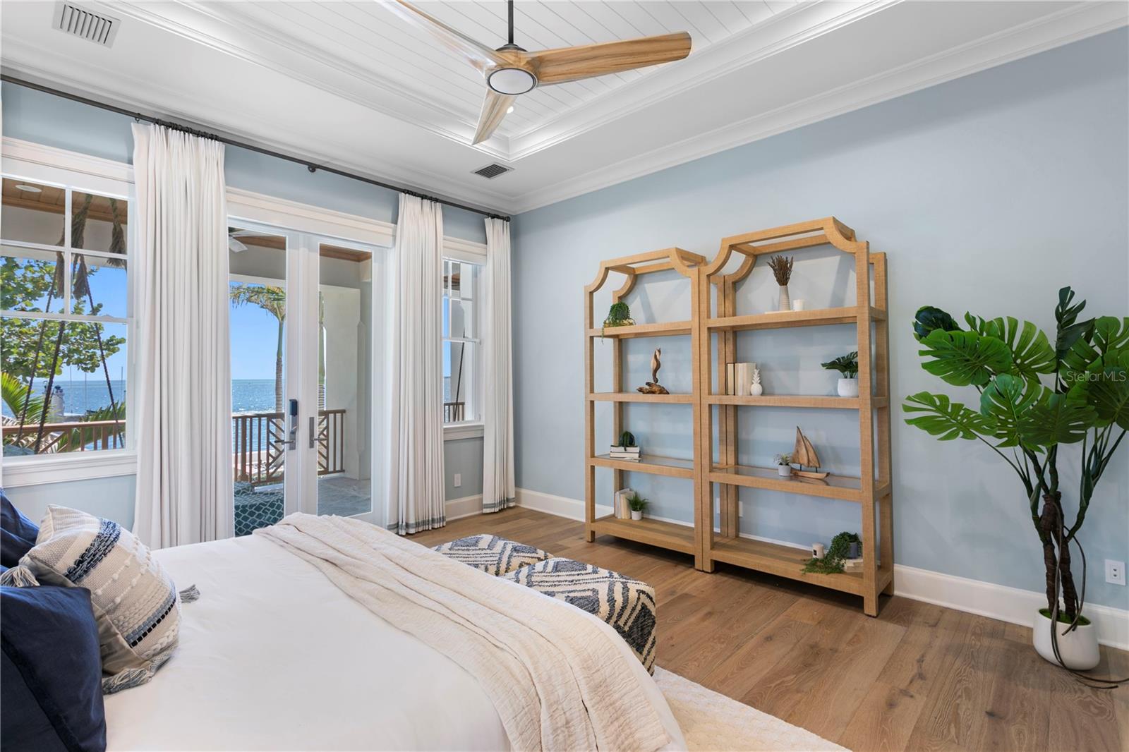 1695 BRIGHTWATERS BLVD NE, ST PETERSBURG, FL, 33704