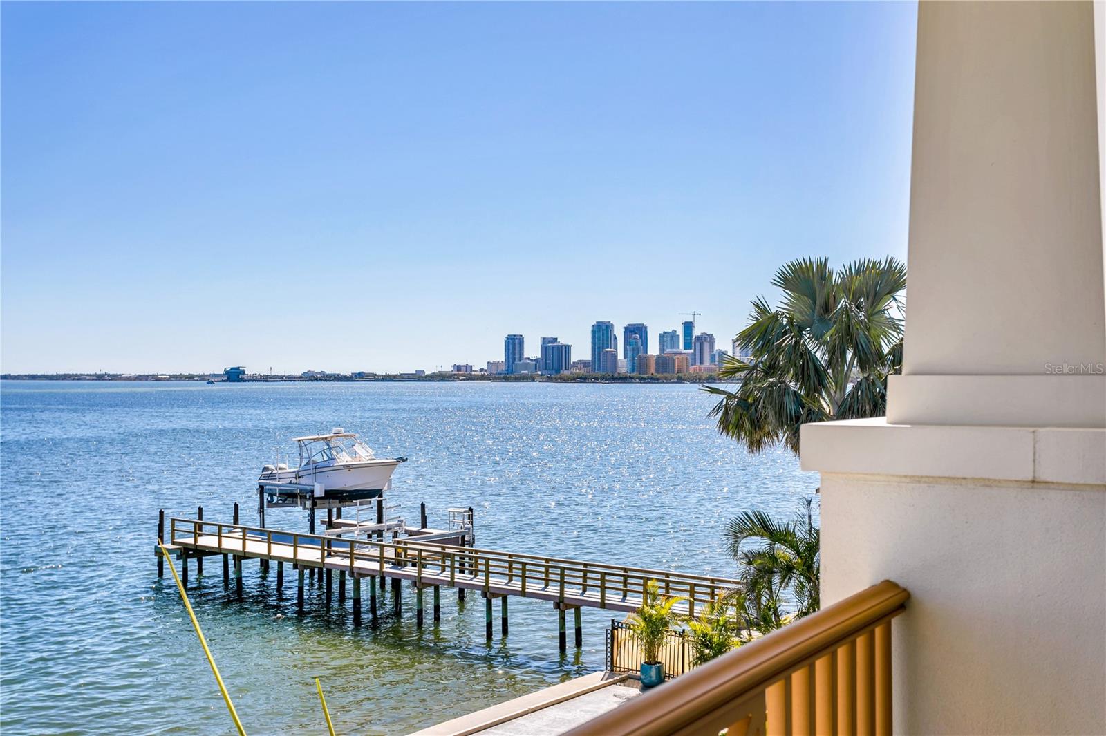 1695 BRIGHTWATERS BLVD NE, ST PETERSBURG, FL, 33704