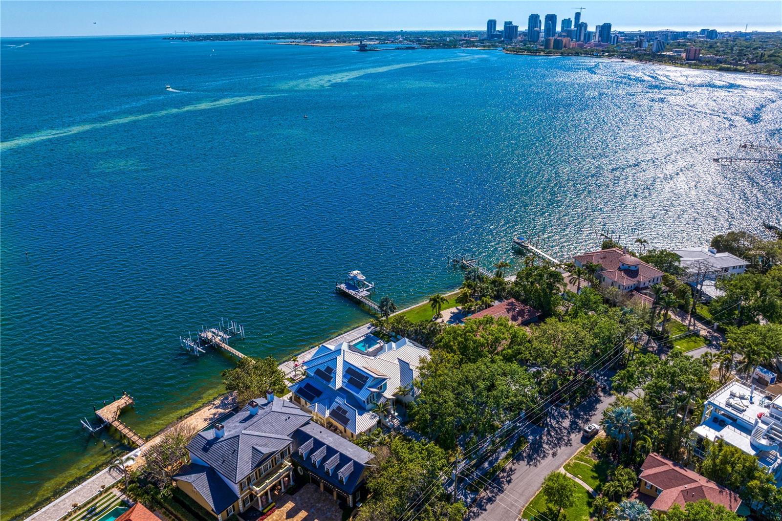 1695 BRIGHTWATERS BLVD NE, ST PETERSBURG, FL, 33704