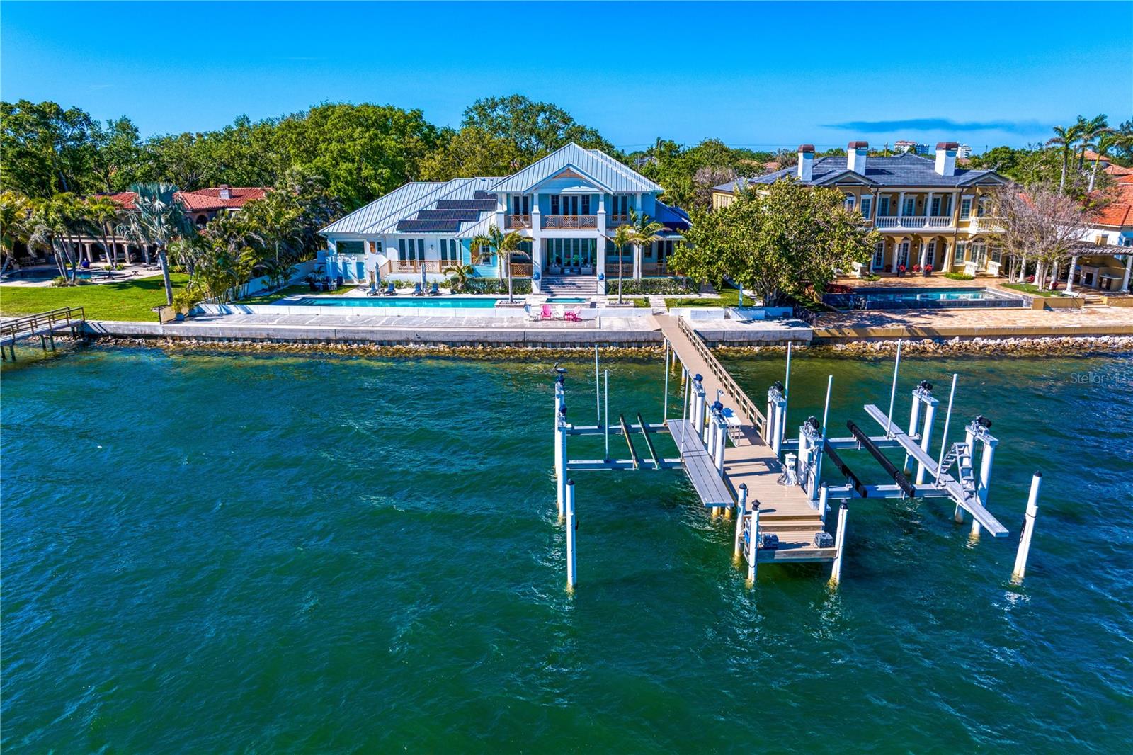 1695 BRIGHTWATERS BLVD NE, ST PETERSBURG, FL, 33704