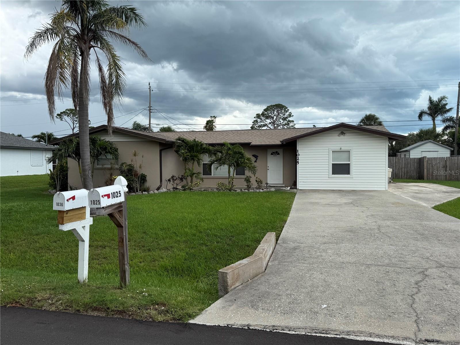 1025 FALCON RD, VENICE, FL, 34293