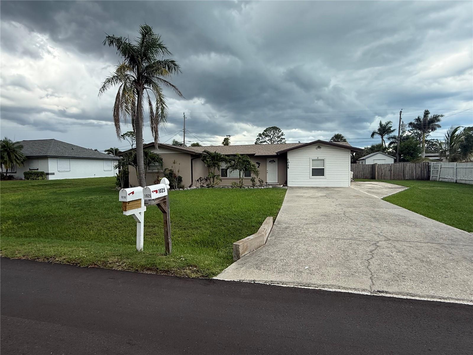 1025 FALCON RD, VENICE, FL, 34293