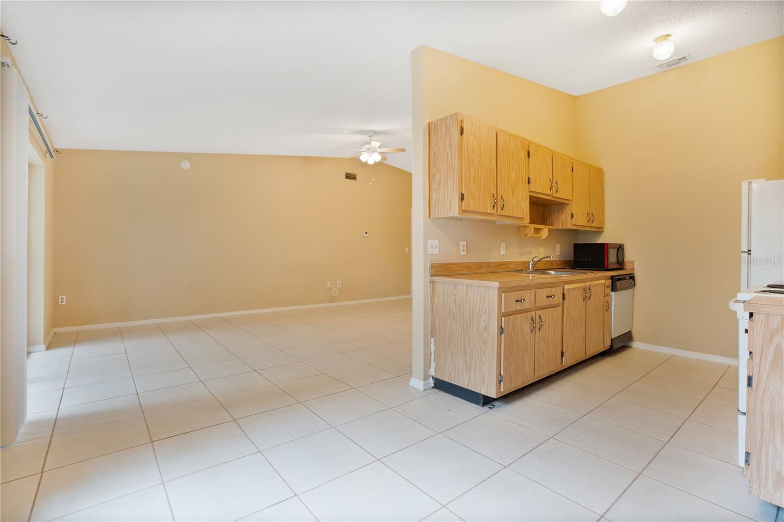 3106 DREYFUSHIRE BLVD, ORLANDO, FL, 32822