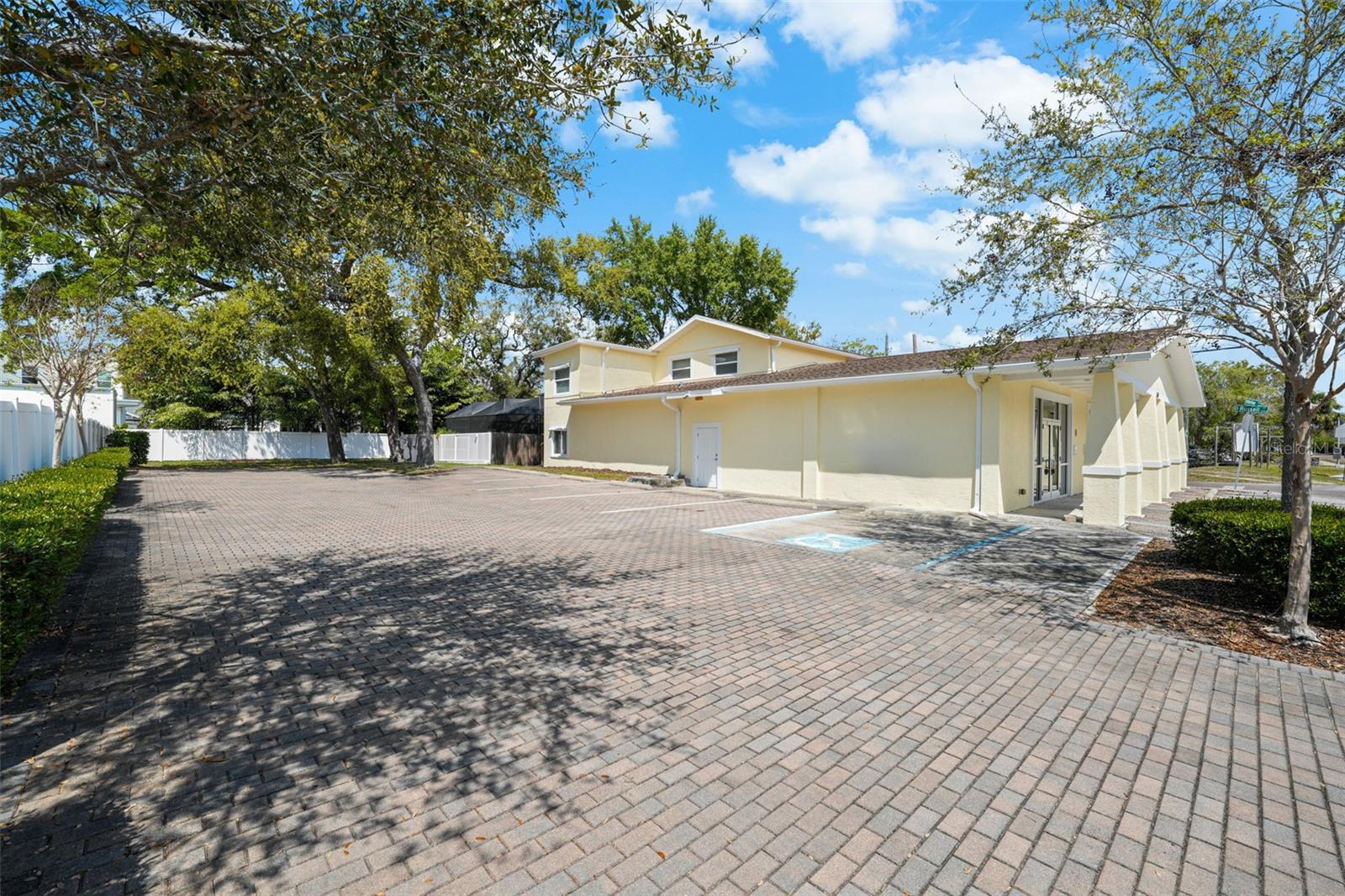 5701 INTERBAY BLVD, TAMPA, FL, 33611