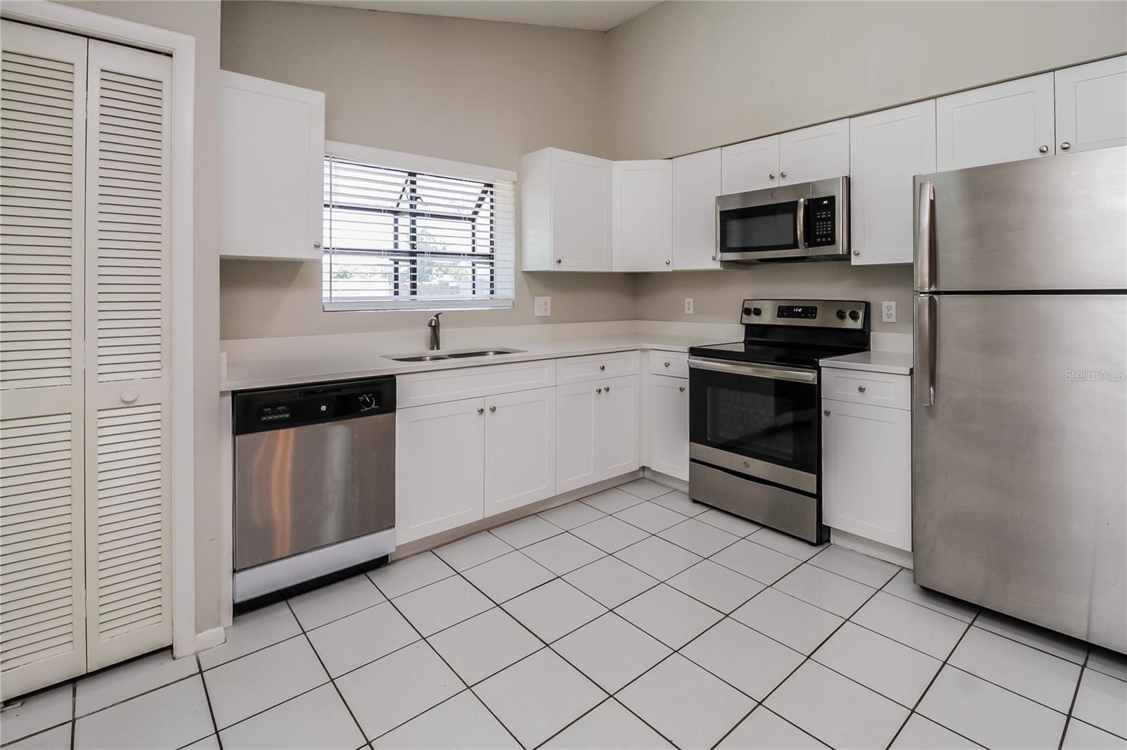 9905 PINEY POINT CIR, ORLANDO, FL, 32825